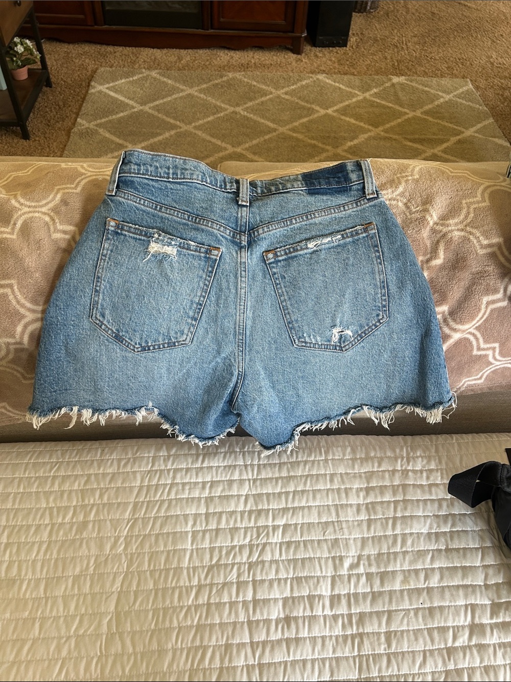 Abercrombie & Fitch Light Blue Frayed High-Rise Denim Shorts - Picture 3 of 3